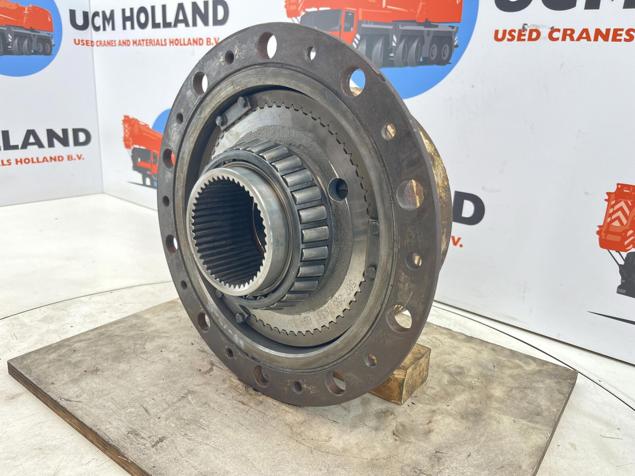 Kessler planetary gear 21-21-63-40-4pl-H140-46 - Ходов редуктор за Кран: снимка 3 Kessler planetary gear 21-21-63-40-4pl-H140-46 - Ходов редуктор за Кран: снимка 3