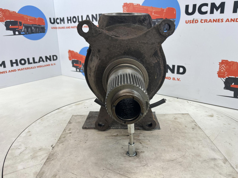 Krupp 70 GMT Steering knuckle axle 1 - Шенкел за Кран: снимка 2 Krupp 70 GMT Steering knuckle axle 1 - Шенкел за Кран: снимка 2