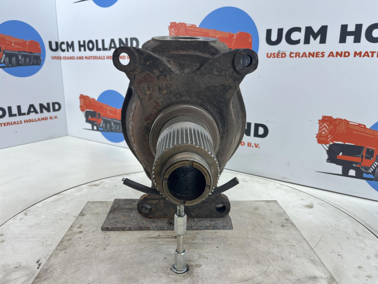 Krupp 70 GMT Steering knuckle axle 2 - Шенкел за Автокран: снимка 2 Krupp 70 GMT Steering knuckle axle 2 - Шенкел за Автокран: снимка 2