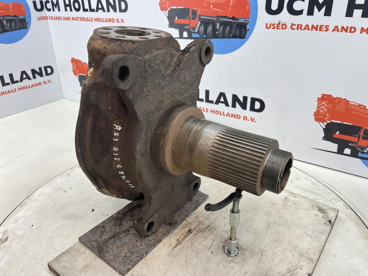Krupp 70 GMT Steering knuckle axle 2 - Шенкел за Автокран: снимка 3 Krupp 70 GMT Steering knuckle axle 2 - Шенкел за Автокран: снимка 3