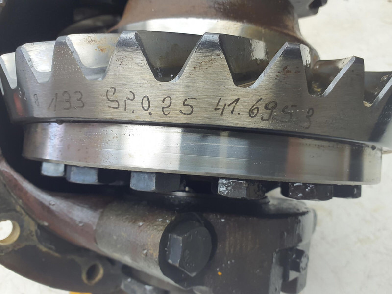 Krupp KMK 2025 end differential axle 1 11x29 - Диференциал за Кран: снимка 4 Krupp KMK 2025 end differential axle 1 11x29 - Диференциал за Кран: снимка 4