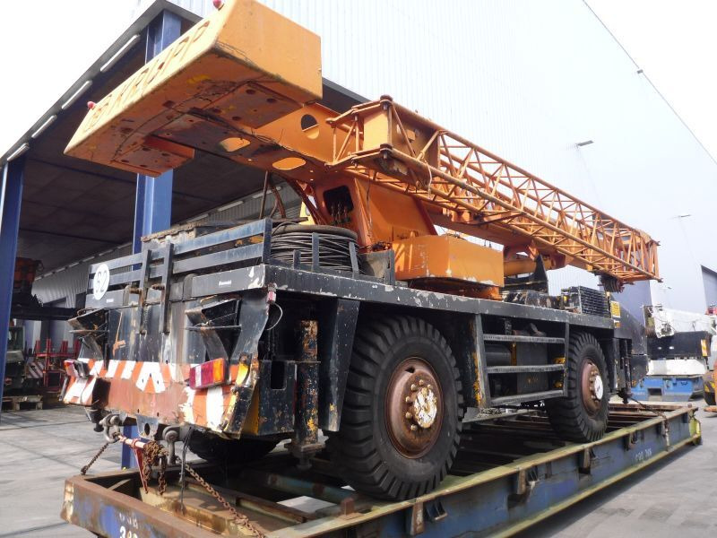 Krupp KMK 2025 for parts - Кран за всякакви терени: снимка 2 Krupp KMK 2025 for parts - Кран за всякакви терени: снимка 2