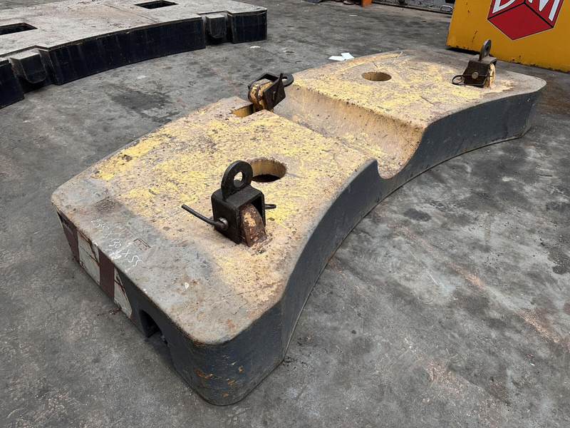 Krupp KMK 4080 - 5110 - 5120 Counterweight 5,8 ton - Противовес за Строителна техника: снимка 2 Krupp KMK 4080 - 5110 - 5120 Counterweight 5,8 ton - Противовес за Строителна техника: снимка 2