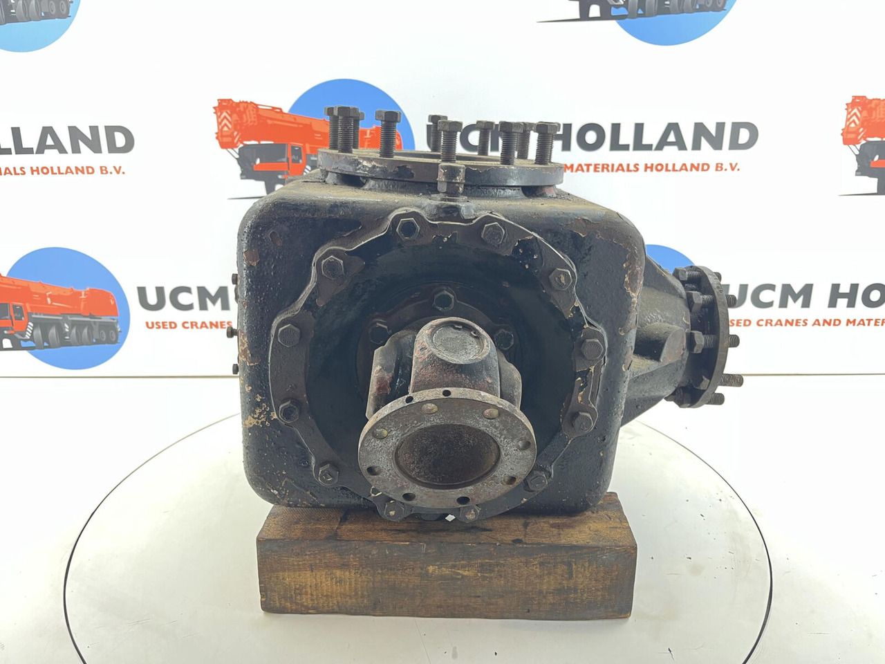 Krupp KMK diff box - Диференциал за Автокран: снимка 2 Krupp KMK diff box - Диференциал за Автокран: снимка 2