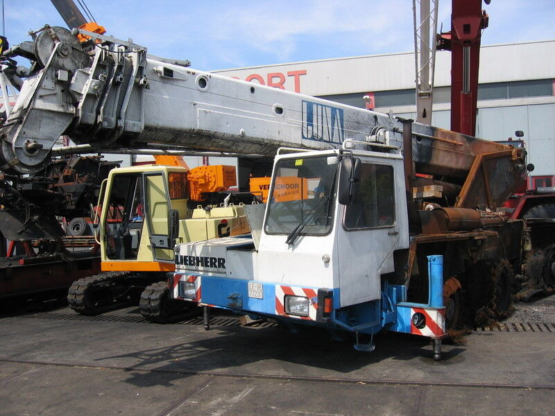 Liebherr LTM 1035-3 for parts - Кран за всякакви терени: снимка 1 Liebherr LTM 1035-3 for parts - Кран за всякакви терени: снимка 1