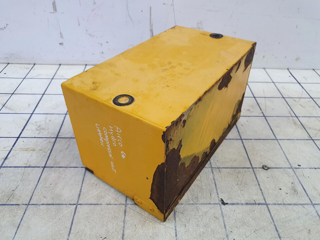 Liebherr LTM 1055-3.2 airco hydro compressor unit cover - Част от климатичната система за Автокран: снимка 2 Liebherr LTM 1055-3.2 airco hydro compressor unit cover - Част от климатичната система за Автокран: снимка 2