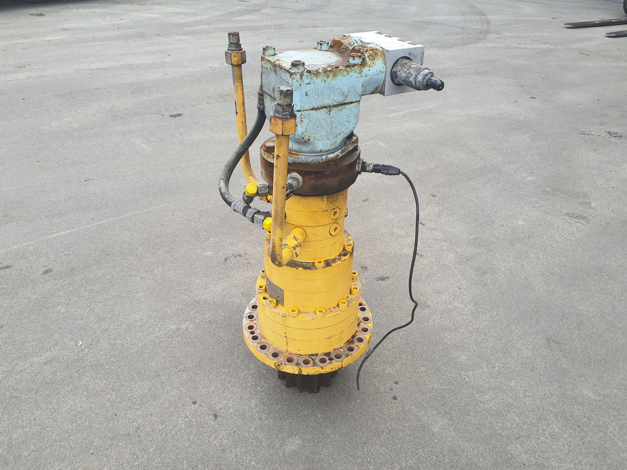 Liebherr LTM 1060-2 Slewing gear - Редуктор на въртене за Автокран: снимка 1 Liebherr LTM 1060-2 Slewing gear - Редуктор на въртене за Автокран: снимка 1