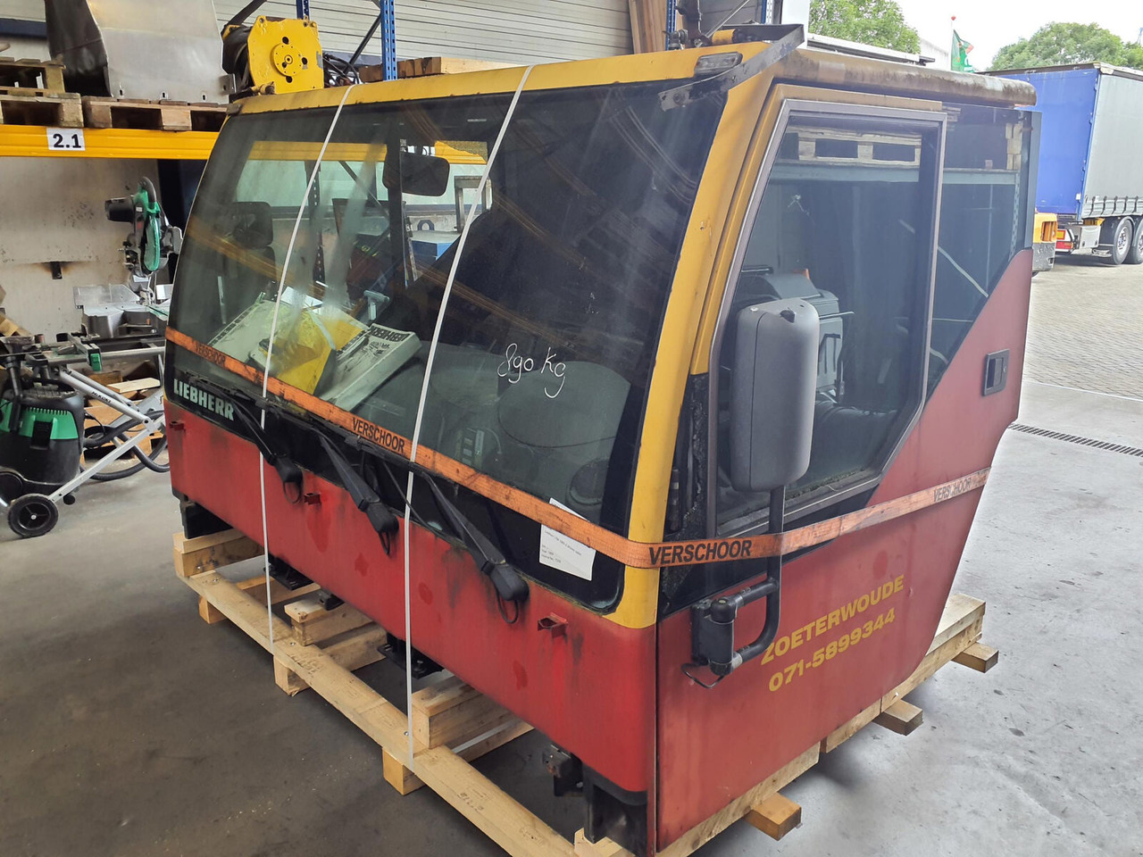 Liebherr LTM 1060-2 drivers cabin - Кабина за Кран: снимка 1 Liebherr LTM 1060-2 drivers cabin - Кабина за Кран: снимка 1