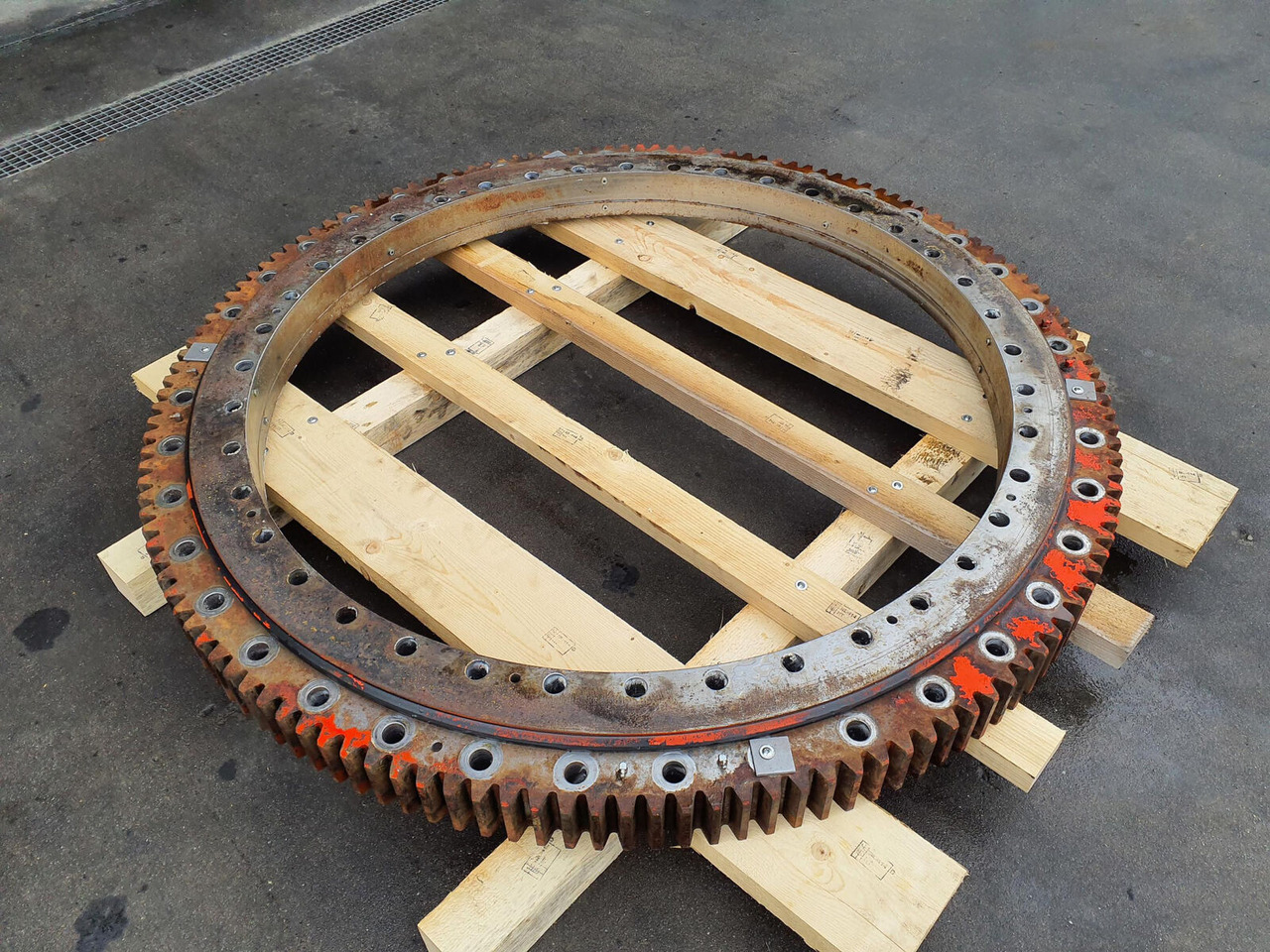Liebherr LTM 1060 slewing ring - Въртящ механизъм за Автокран: снимка 2 Liebherr LTM 1060 slewing ring - Въртящ механизъм за Автокран: снимка 2