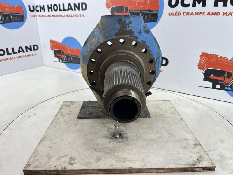 Liebherr LTM 1070 Steering knuckle 16 holes axle 4 - Шенкел за Кран: снимка 2 Liebherr LTM 1070 Steering knuckle 16 holes axle 4 - Шенкел за Кран: снимка 2