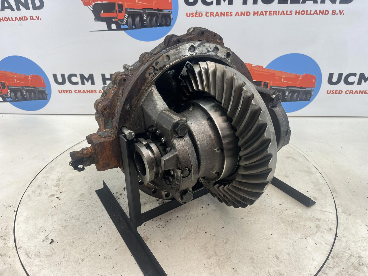 Liebherr LTM 1070 mid differential 13x35 axle 2 - Диференциал за Автокран: снимка 1 Liebherr LTM 1070 mid differential 13x35 axle 2 - Диференциал за Автокран: снимка 1