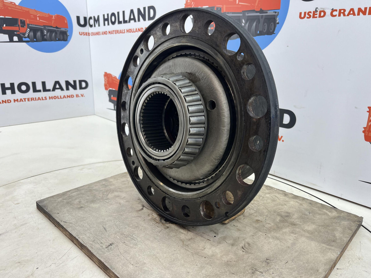 Liebherr LTM 1070 planetary gear 17-24-67-32-3pl-H127-46 - Ходов редуктор за Автокран: снимка 3 Liebherr LTM 1070 planetary gear 17-24-67-32-3pl-H127-46 - Ходов редуктор за Автокран: снимка 3