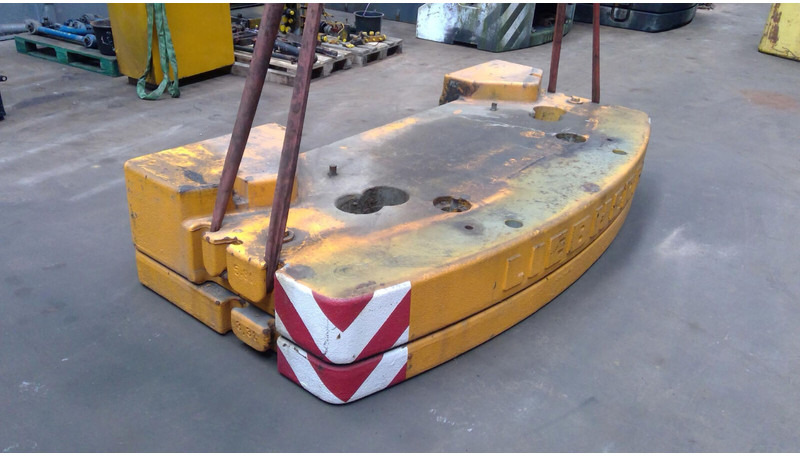 Liebherr LTM 1080-1 counterweight 5,8 ton - Противовес за Строителна техника: снимка 2 Liebherr LTM 1080-1 counterweight 5,8 ton - Противовес за Строителна техника: снимка 2