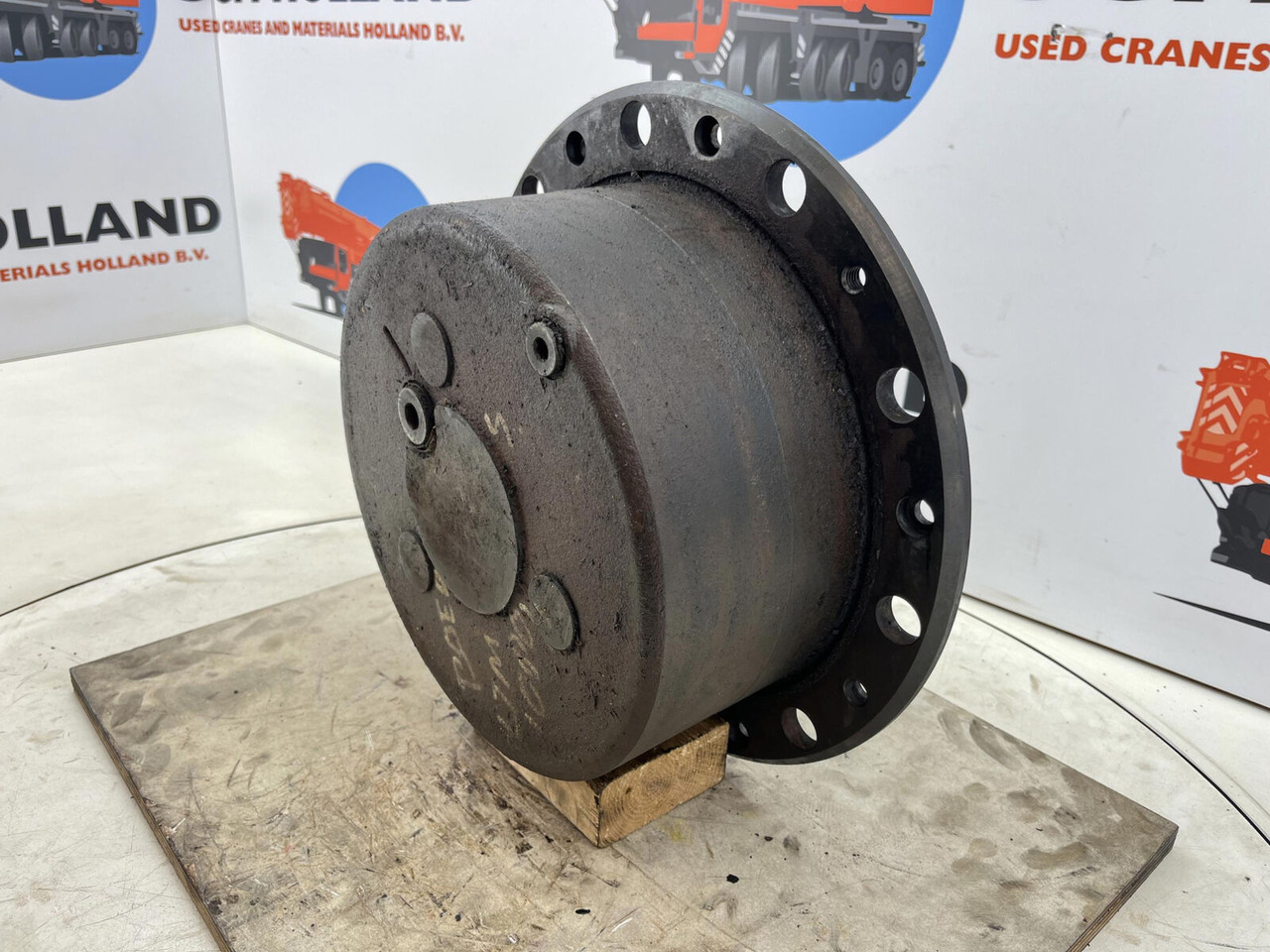 Liebherr LTM 1080/1 planetary gear 22-25-74-40-3pl-H135-46 - Ходов редуктор за Автокран: снимка 2 Liebherr LTM 1080/1 planetary gear 22-25-74-40-3pl-H135-46 - Ходов редуктор за Автокран: снимка 2