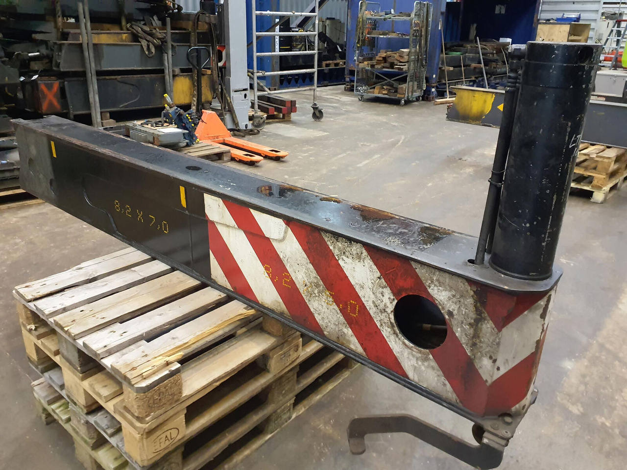 Liebherr LTM 1080-1 sliding beam complete front - Окачване за Кран: снимка 1 Liebherr LTM 1080-1 sliding beam complete front - Окачване за Кран: снимка 1