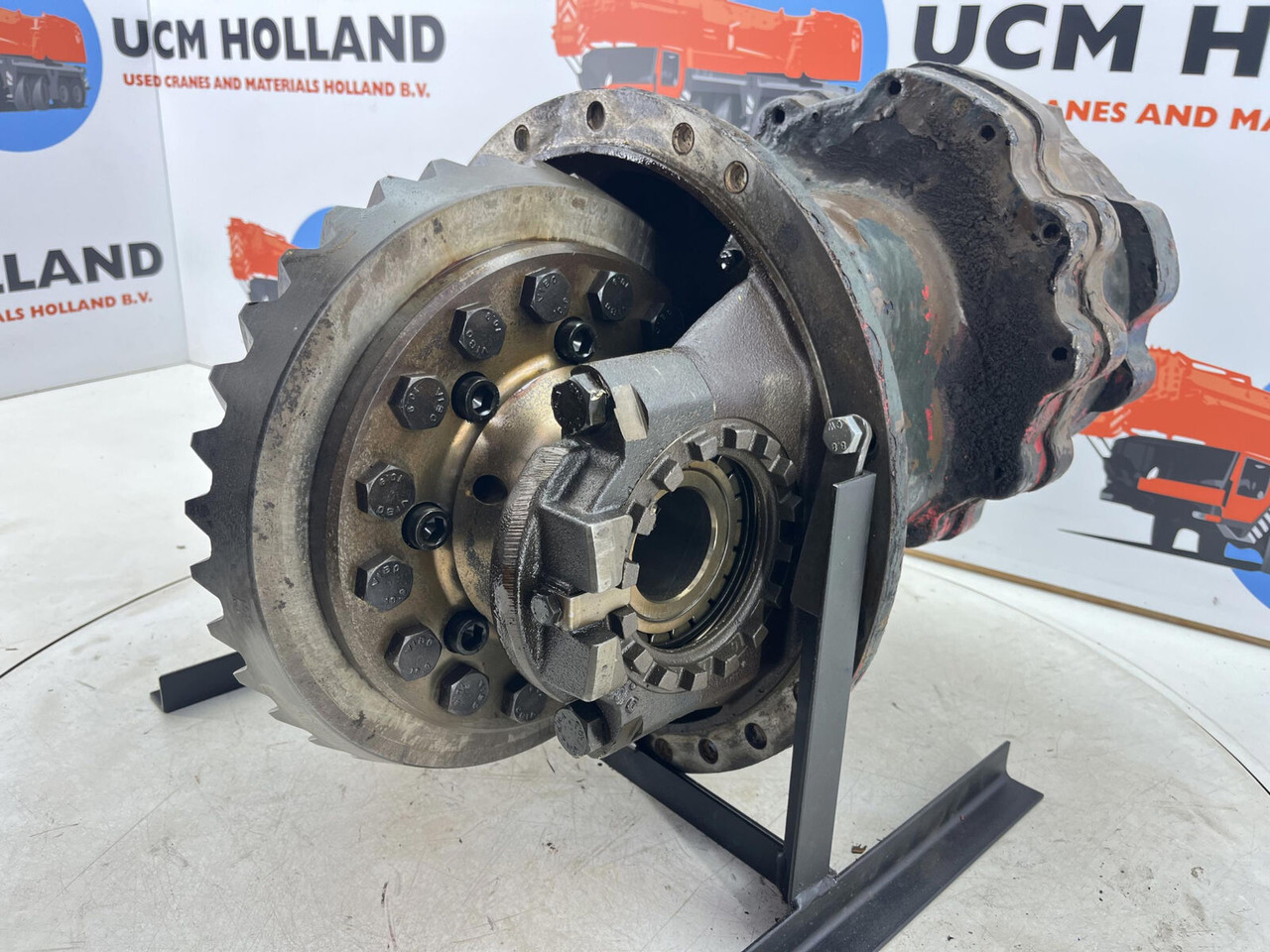Liebherr LTM 1160 drive through differential 13x35 axle 5 - Диференциал за Автокран: снимка 2 Liebherr LTM 1160 drive through differential 13x35 axle 5 - Диференциал за Автокран: снимка 2
