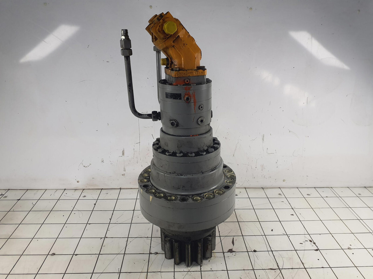 Liebherr LTM 1300 slew gear with motor - Редуктор на въртене за Автокран: снимка 1 Liebherr LTM 1300 slew gear with motor - Редуктор на въртене за Автокран: снимка 1