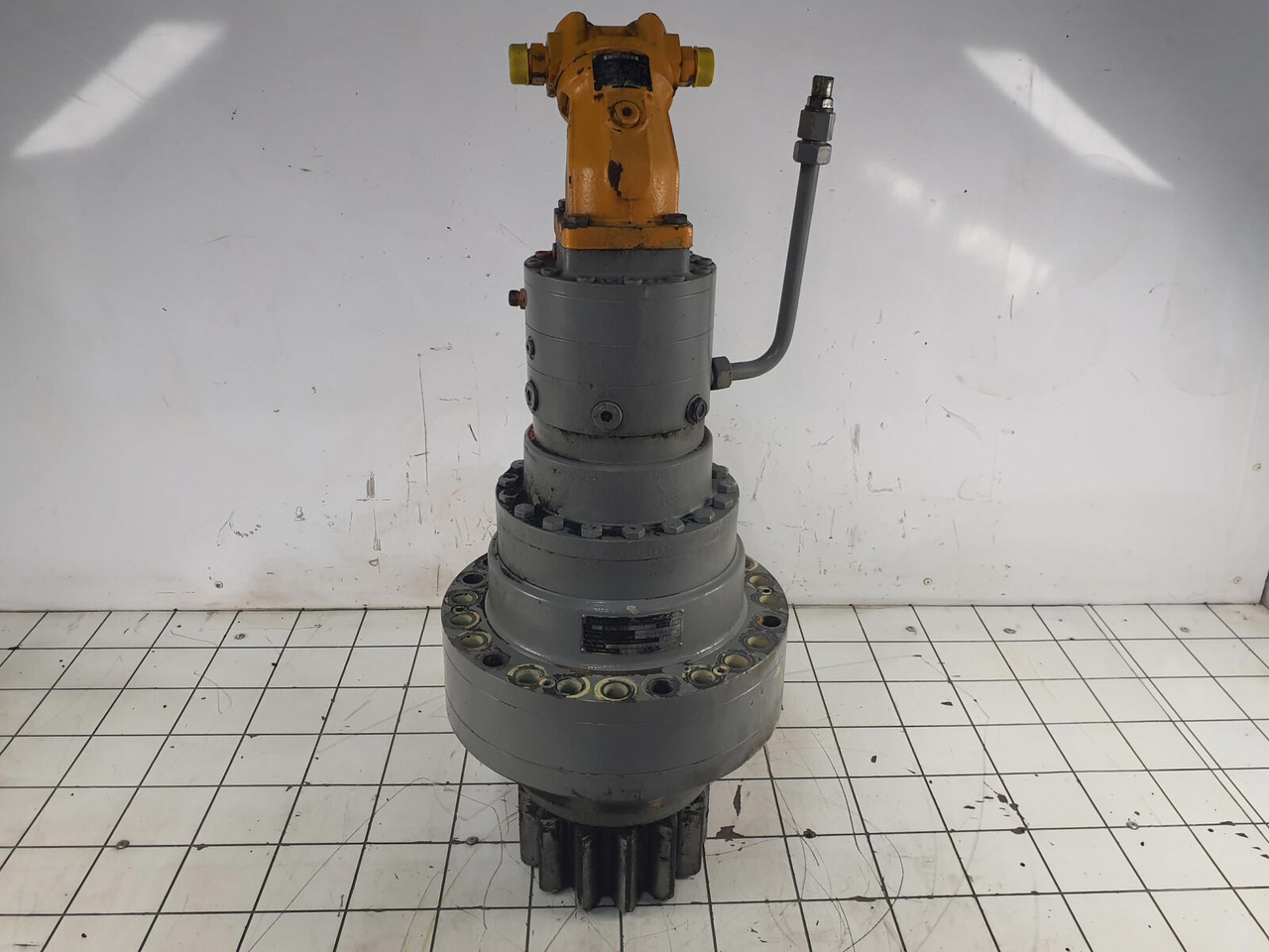 Liebherr LTM 1300 slew gear with motor - Редуктор на въртене за Автокран: снимка 3 Liebherr LTM 1300 slew gear with motor - Редуктор на въртене за Автокран: снимка 3