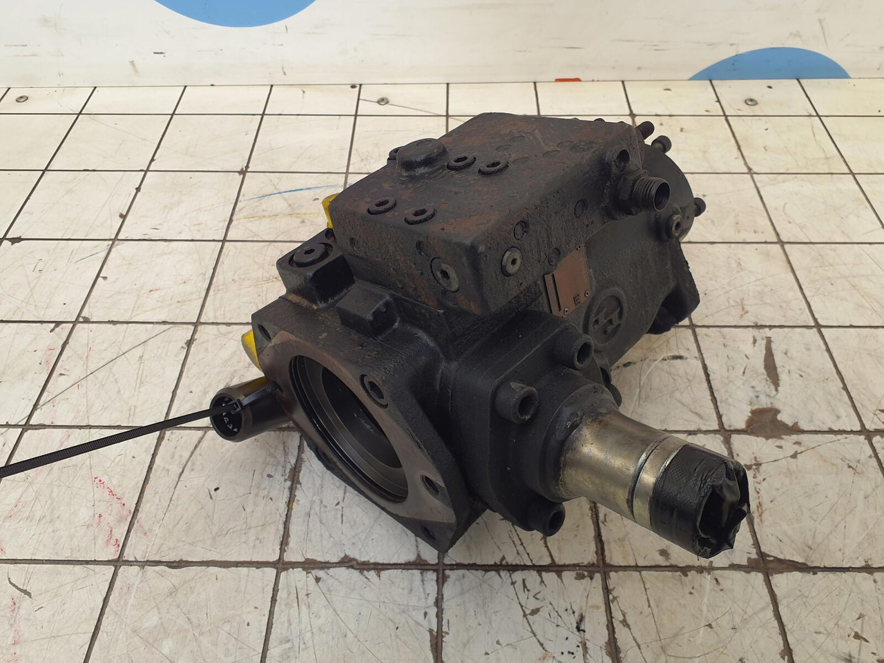 Liebherr LTM 1400-7.1 VARIABLE PUMP A11VO 42cm³/U - Хидравлична помпа за Автокран: снимка 1 Liebherr LTM 1400-7.1 VARIABLE PUMP A11VO 42cm³/U - Хидравлична помпа за Автокран: снимка 1