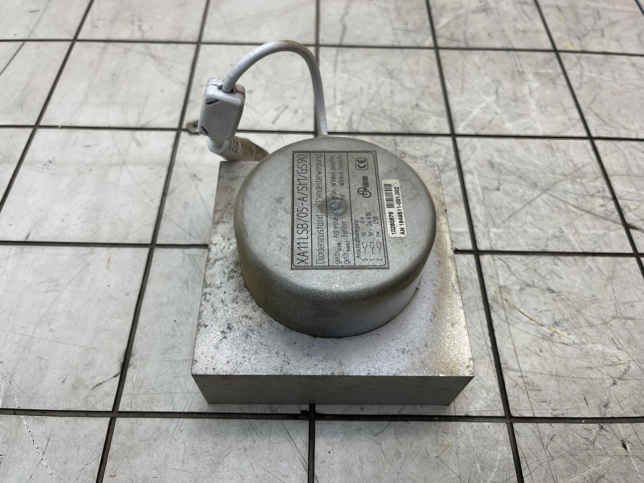 Liebherr LTM 1400-7.1 angle transmitter - Сензор за Автокран: снимка 2 Liebherr LTM 1400-7.1 angle transmitter - Сензор за Автокран: снимка 2