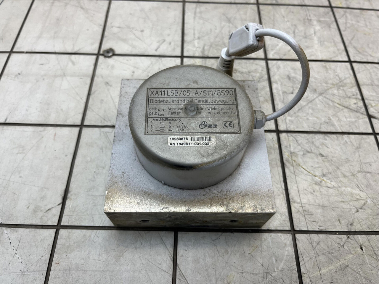 Liebherr LTM 1400-7.1 angle transmitter - Сензор за Автокран: снимка 1 Liebherr LTM 1400-7.1 angle transmitter - Сензор за Автокран: снимка 1