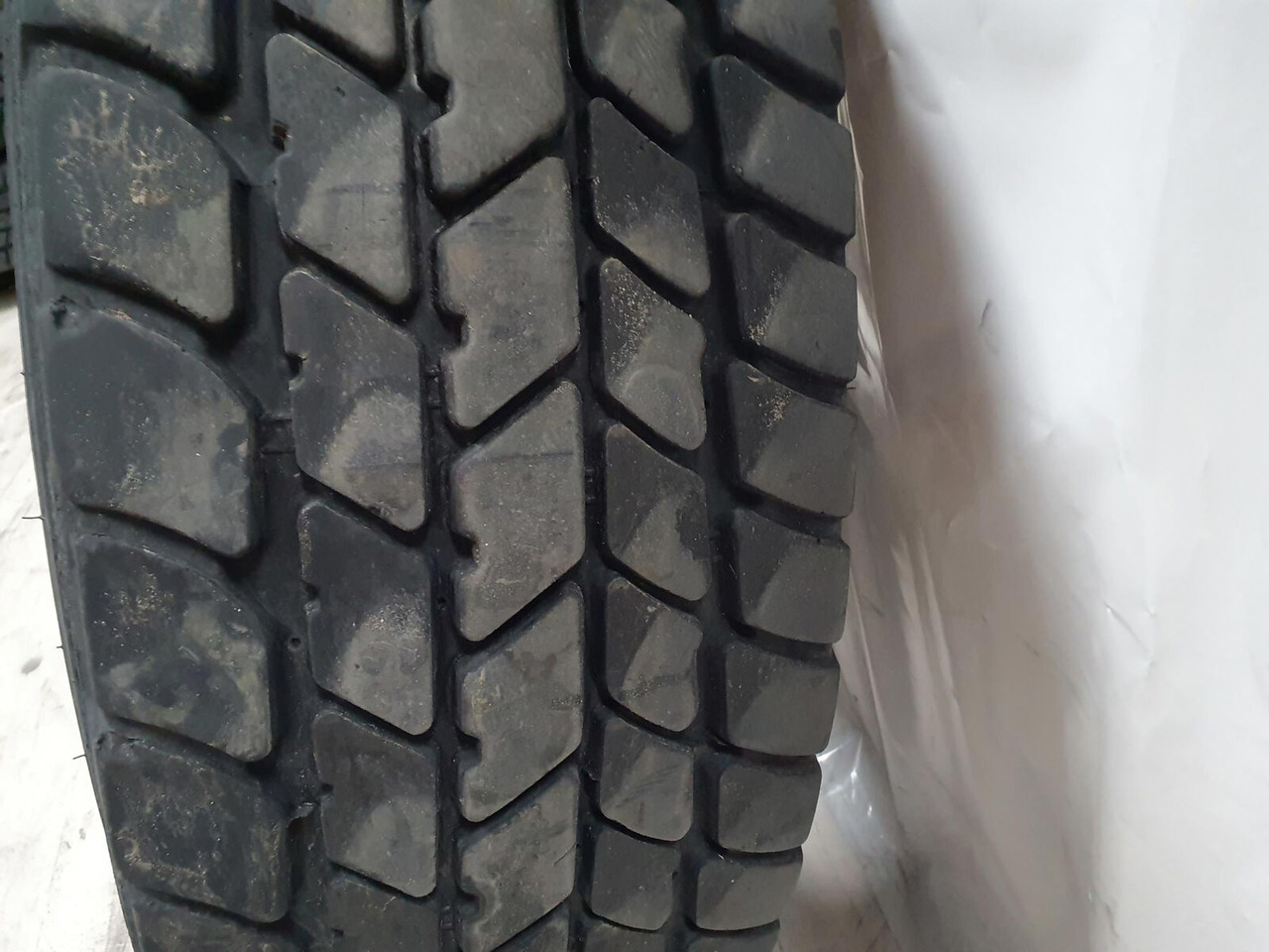 Liebherr Wheel 445/95R25 10 12 1p - Комплект колела за Кран: снимка 4 Liebherr Wheel 445/95R25 10 12 1p - Комплект колела за Кран: снимка 4