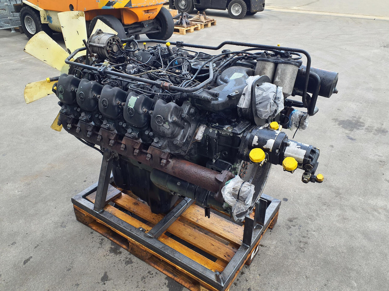 Mercedes-Benz LTM 1060 engine Mercedes-Benz OM 423 - Двигател за Автокран: снимка 4 Mercedes-Benz LTM 1060 engine Mercedes-Benz OM 423 - Двигател за Автокран: снимка 4