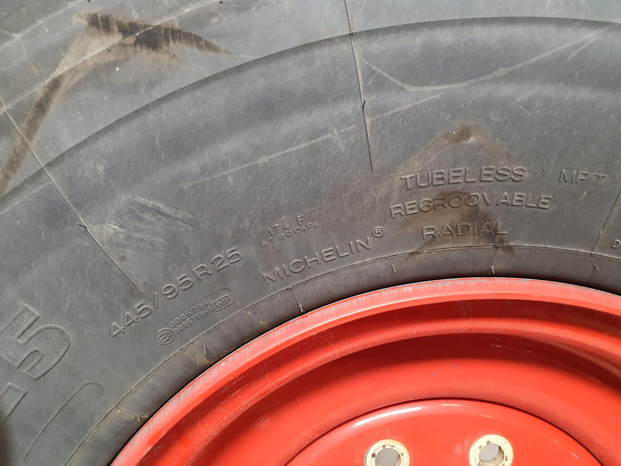 Michelin Wheel 445/95R25 10 12 1p - Комплект колела за Кран: снимка 5 Michelin Wheel 445/95R25 10 12 1p - Комплект колела за Кран: снимка 5