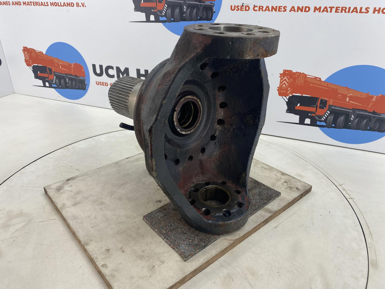 PPM 250 ATT Steering knuckle 16 holes axle 1 - Шенкел за Автокран: снимка 4 PPM 250 ATT Steering knuckle 16 holes axle 1 - Шенкел за Автокран: снимка 4