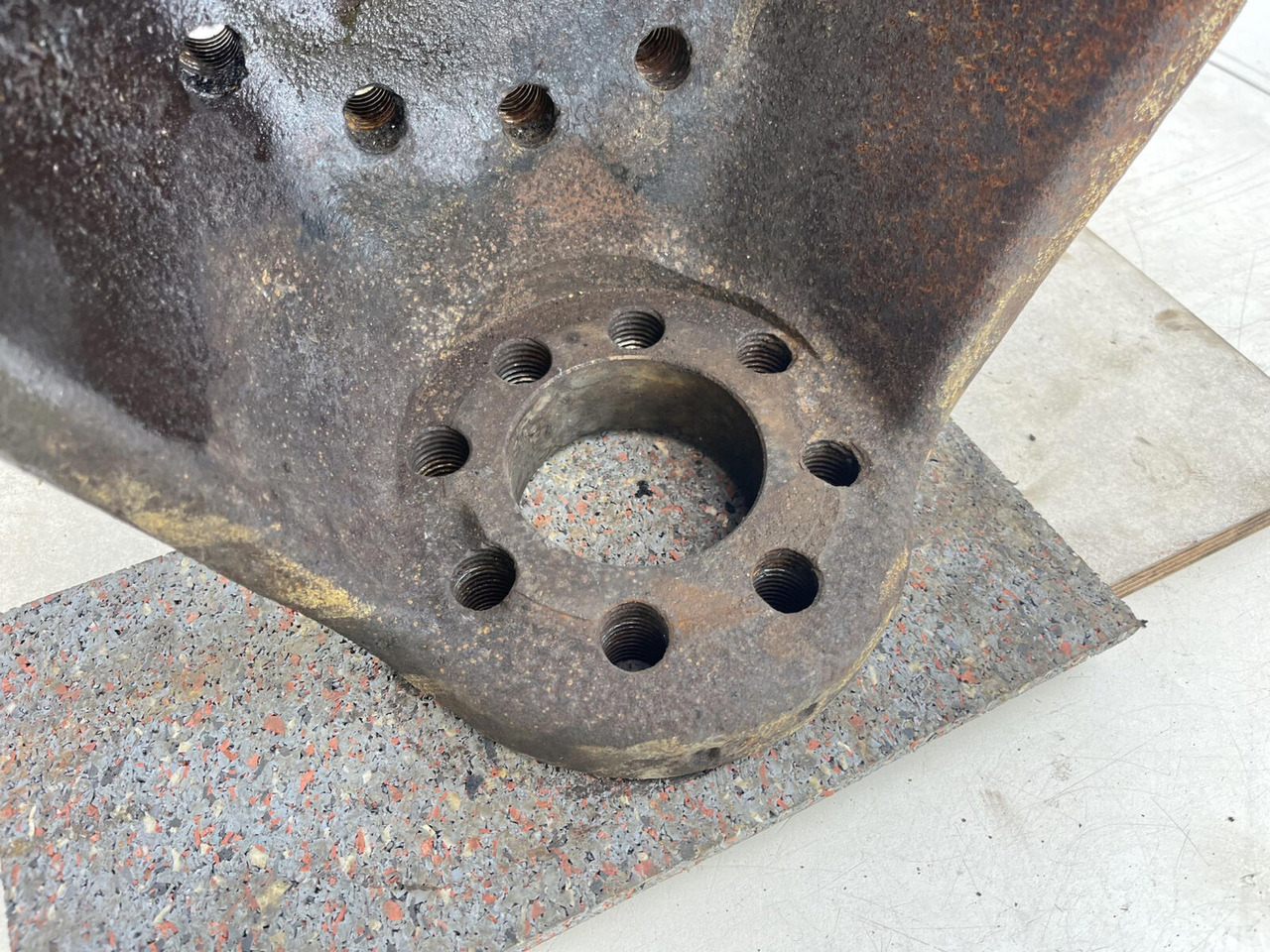 Шенкел за Кран PPM ATT 400 Steering knuckle 16 holes axle 1: снимка 8