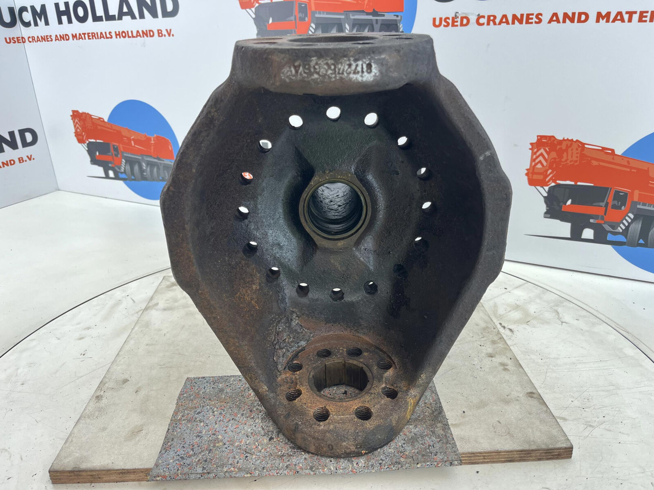 PPM ATT 400 Steering knuckle 16 holes axle 1 - Шенкел за Кран: снимка 5 PPM ATT 400 Steering knuckle 16 holes axle 1 - Шенкел за Кран: снимка 5