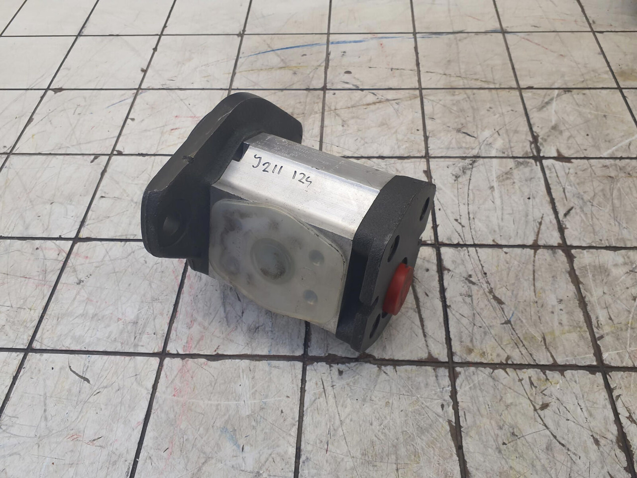 Rexroth Mannesmann Rexroth gear pump - Хидравлична помпа за Кран: снимка 2 Rexroth Mannesmann Rexroth gear pump - Хидравлична помпа за Кран: снимка 2