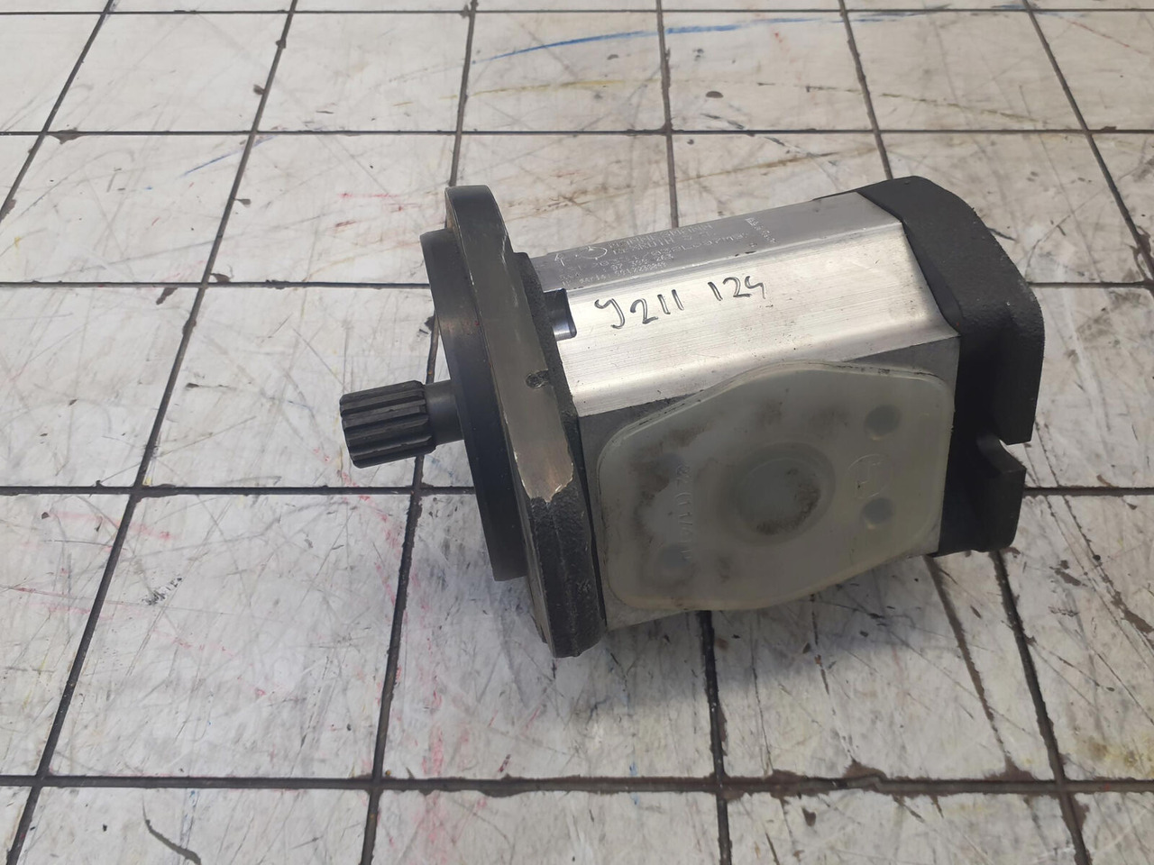 Rexroth Mannesmann Rexroth gear pump - Хидравлична помпа за Кран: снимка 1 Rexroth Mannesmann Rexroth gear pump - Хидравлична помпа за Кран: снимка 1