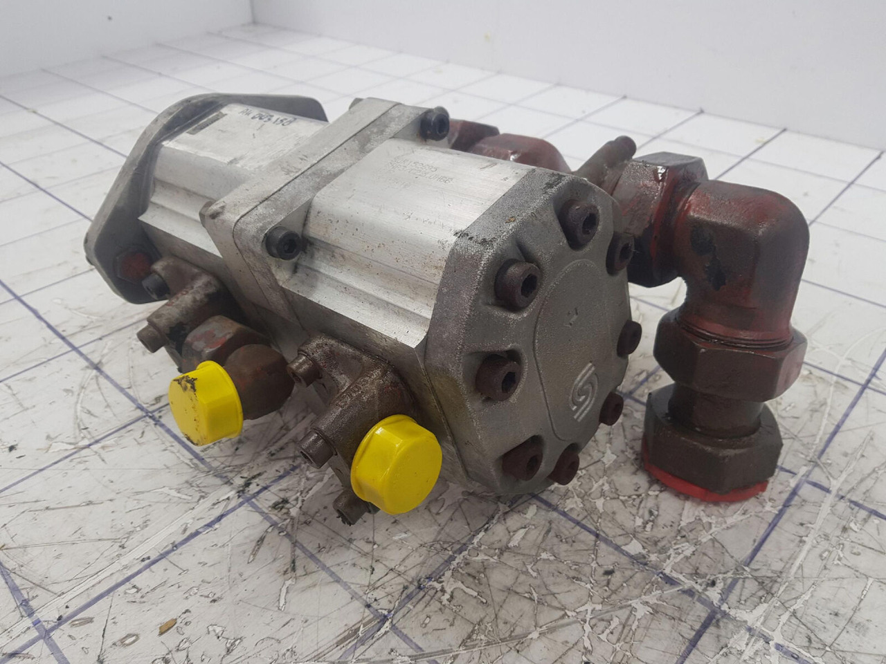 Sauer-Danfoss 70 GMT dual gear pump - Хидравлична помпа за Автокран: снимка 2 Sauer-Danfoss 70 GMT dual gear pump - Хидравлична помпа за Автокран: снимка 2