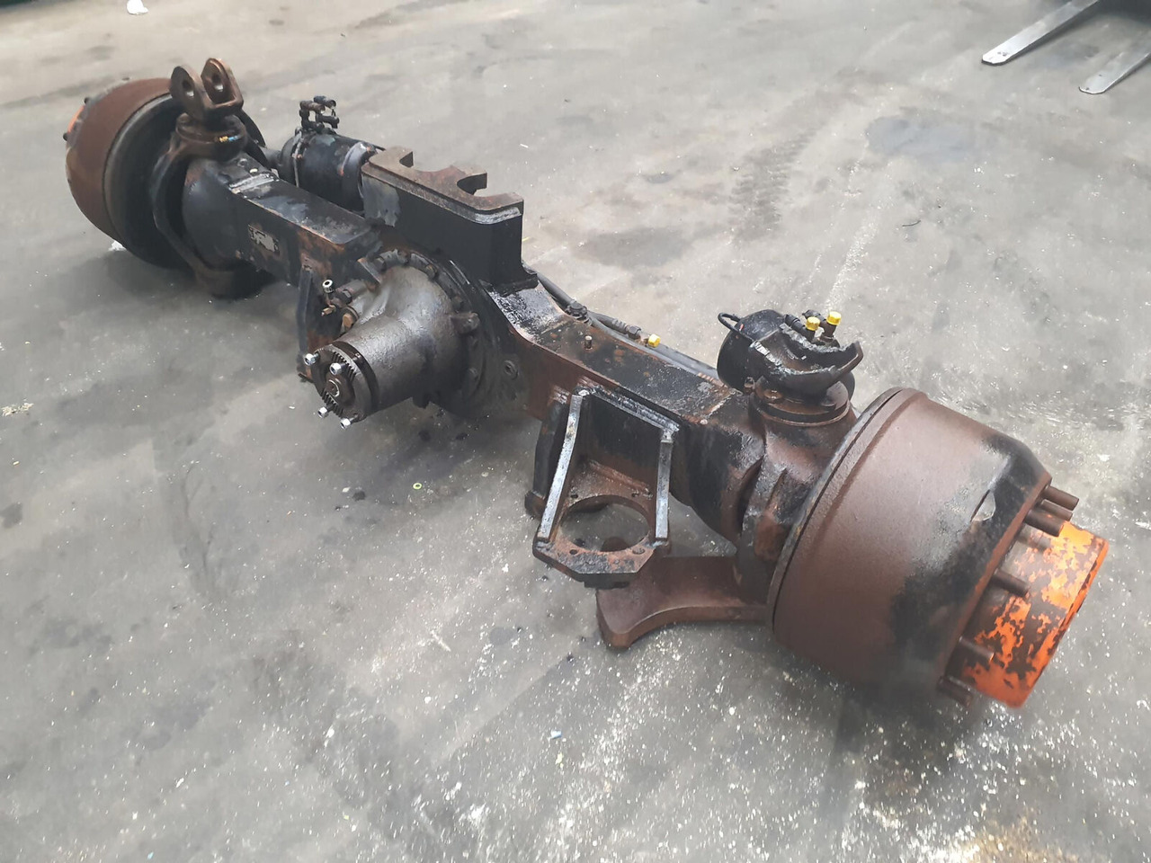 Terex AC 155 axle 3 - Ос и части за Автокран: снимка 3 Terex AC 155 axle 3 - Ос и части за Автокран: снимка 3