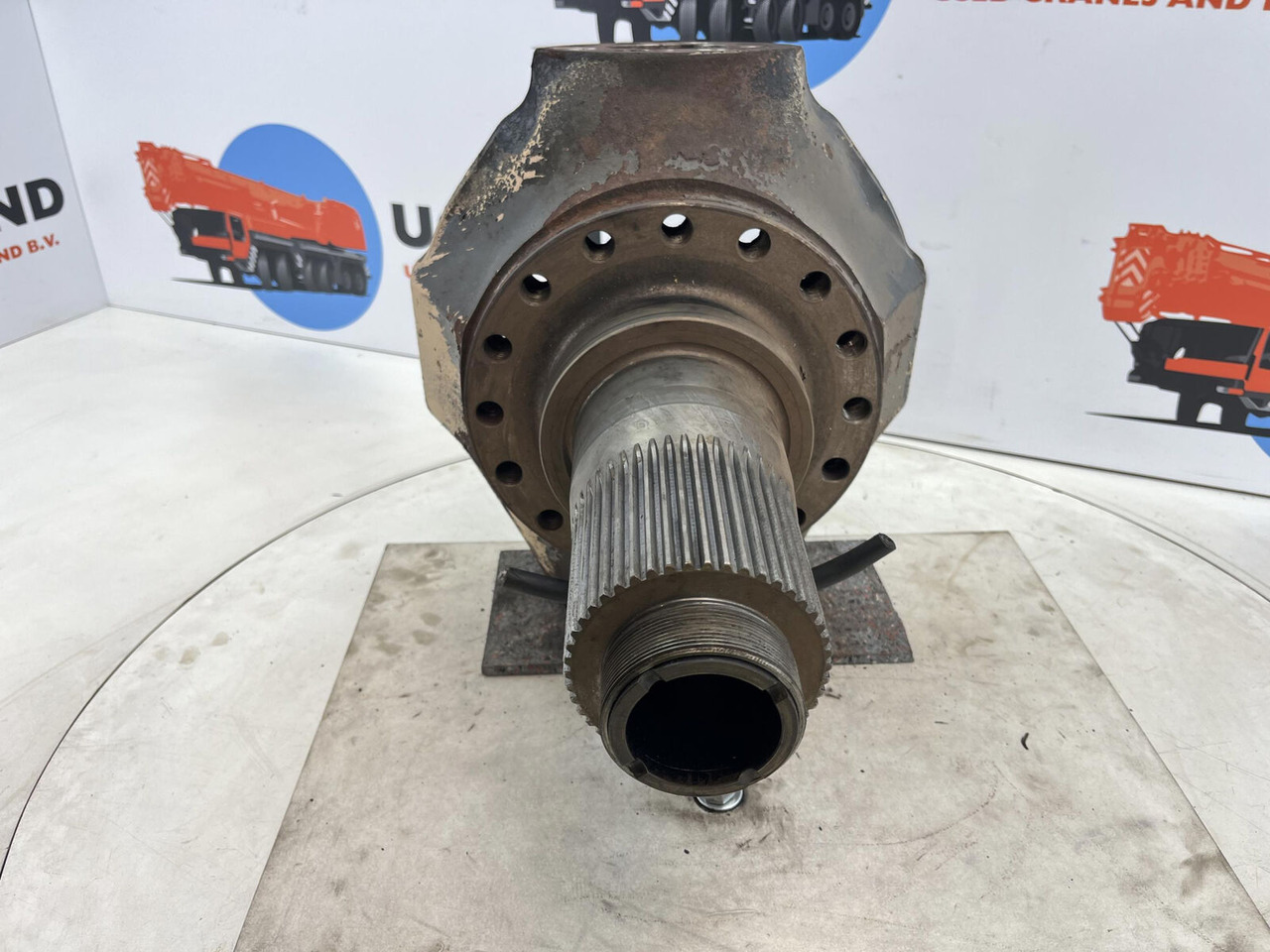 Terex AC 155 steering knuckle 16 holes axle 2 - Шенкел за Автокран: снимка 2 Terex AC 155 steering knuckle 16 holes axle 2 - Шенкел за Автокран: снимка 2