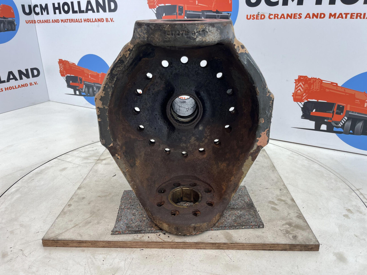 Terex AC 155 steering knuckle 16 holes axle 2 and 3 - Шенкел за Автокран: снимка 5 Terex AC 155 steering knuckle 16 holes axle 2 and 3 - Шенкел за Автокран: снимка 5