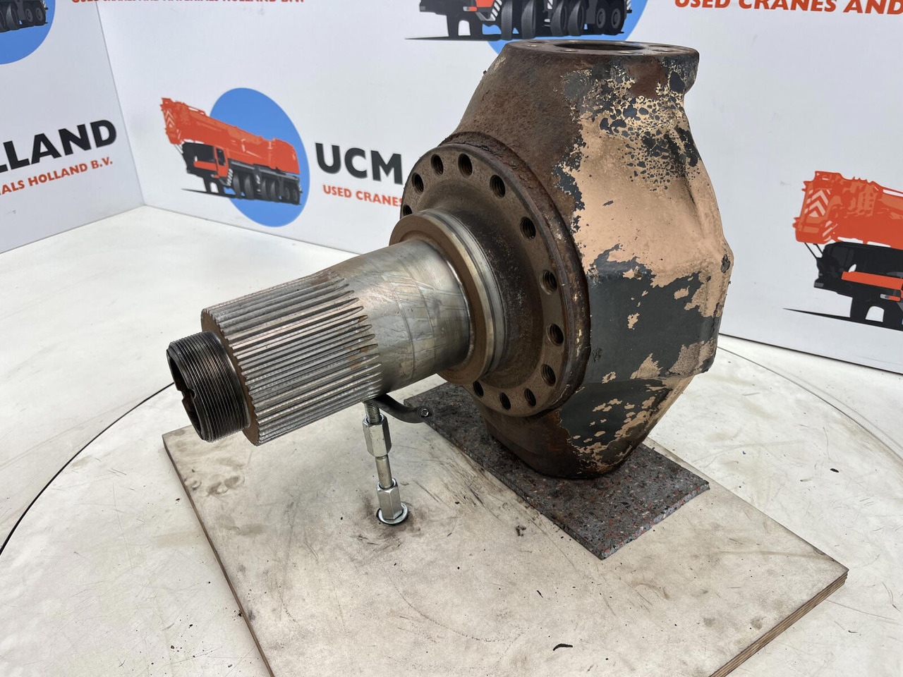 Terex AC 155 steering knuckle 16 holes axle 2 and 3 - Шенкел за Автокран: снимка 1 Terex AC 155 steering knuckle 16 holes axle 2 and 3 - Шенкел за Автокран: снимка 1