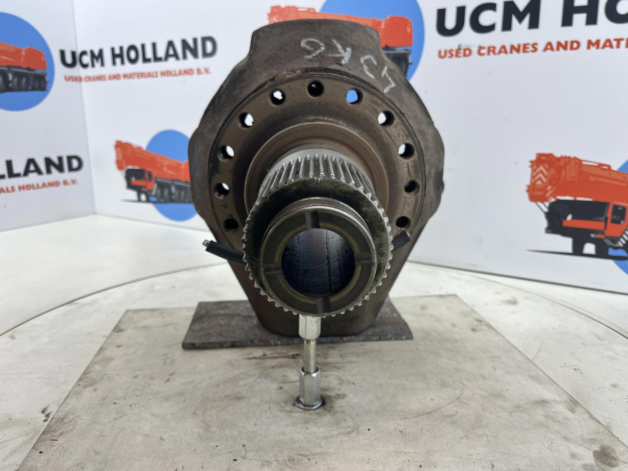 Terex AC 155 steering knuckle 16 holes axle 3 - Шенкел за Автокран: снимка 2 Terex AC 155 steering knuckle 16 holes axle 3 - Шенкел за Автокран: снимка 2