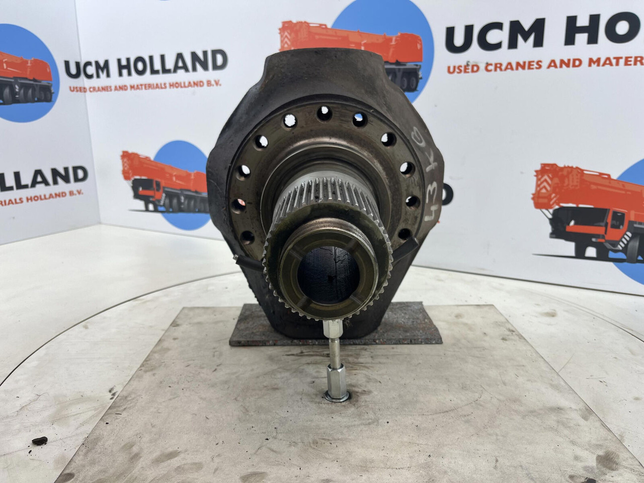 Terex AC 155 steering knuckle 16 holes axle 3 - Шенкел за Автокран: снимка 2 Terex AC 155 steering knuckle 16 holes axle 3 - Шенкел за Автокран: снимка 2