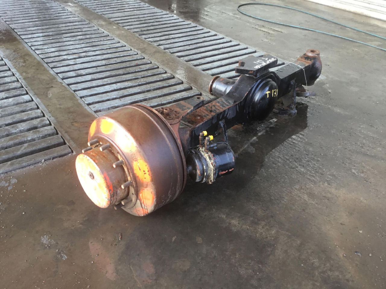 Terex AC 205 axle housing axle 4 - Ос и части за Автокран: снимка 3 Terex AC 205 axle housing axle 4 - Ос и части за Автокран: снимка 3