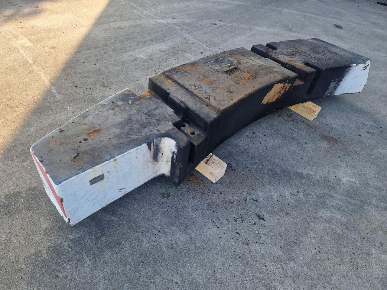 Terex AC 40 CITY counterweight 2.35T - Противовес за Автокран: снимка 2 Terex AC 40 CITY counterweight 2.35T - Противовес за Автокран: снимка 2