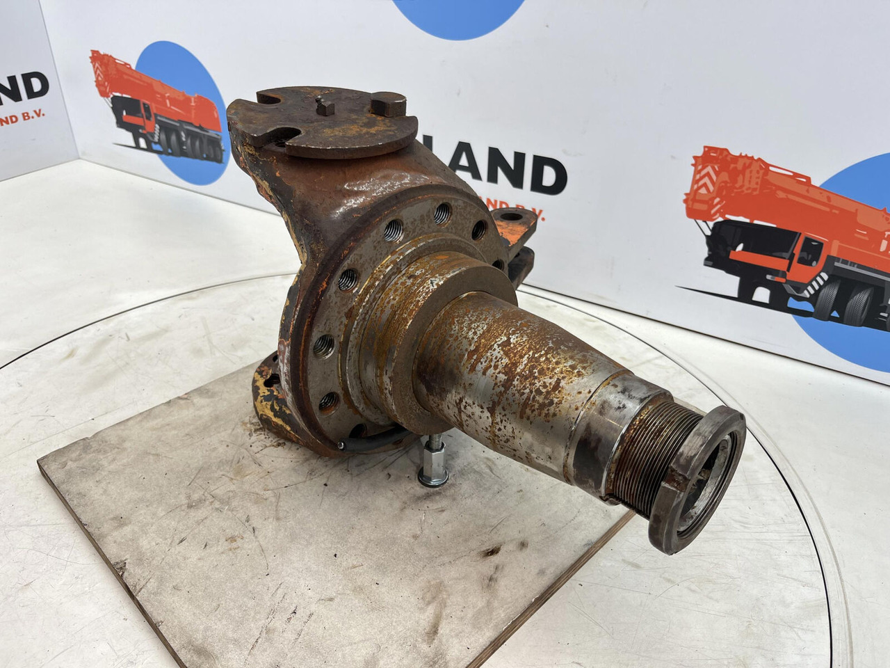 Terex HC 340 Steering knuckle 12 holes axle 1 - Шенкел за Автокран: снимка 3 Terex HC 340 Steering knuckle 12 holes axle 1 - Шенкел за Автокран: снимка 3