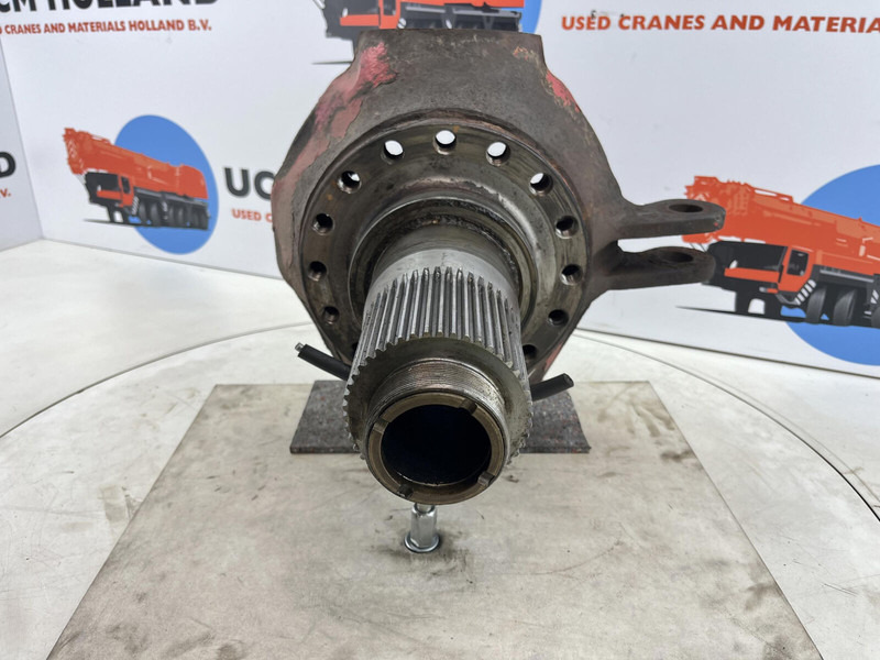 Terex Terex Demag AC 35 Steering knuckle 16 holes axle 2 left - Шенкел за Кран: снимка 2 Terex Terex Demag AC 35 Steering knuckle 16 holes axle 2 left - Шенкел за Кран: снимка 2