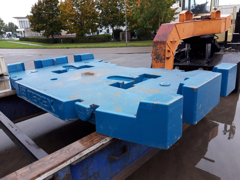 Terex Terex explorer 5800 counterweight 10,5 ton - Противовес за Строителна техника: снимка 2 Terex Terex explorer 5800 counterweight 10,5 ton - Противовес за Строителна техника: снимка 2
