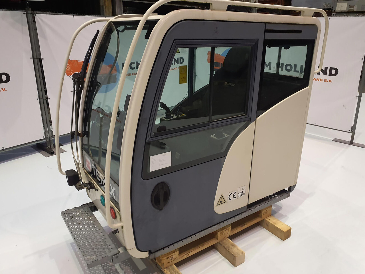 Terex challenger upper cabin - Кабина за Кулокран: снимка 2 Terex challenger upper cabin - Кабина за Кулокран: снимка 2