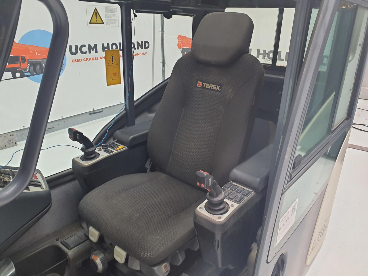 Terex challenger upper cabin - Кабина за Кулокран: снимка 5 Terex challenger upper cabin - Кабина за Кулокран: снимка 5