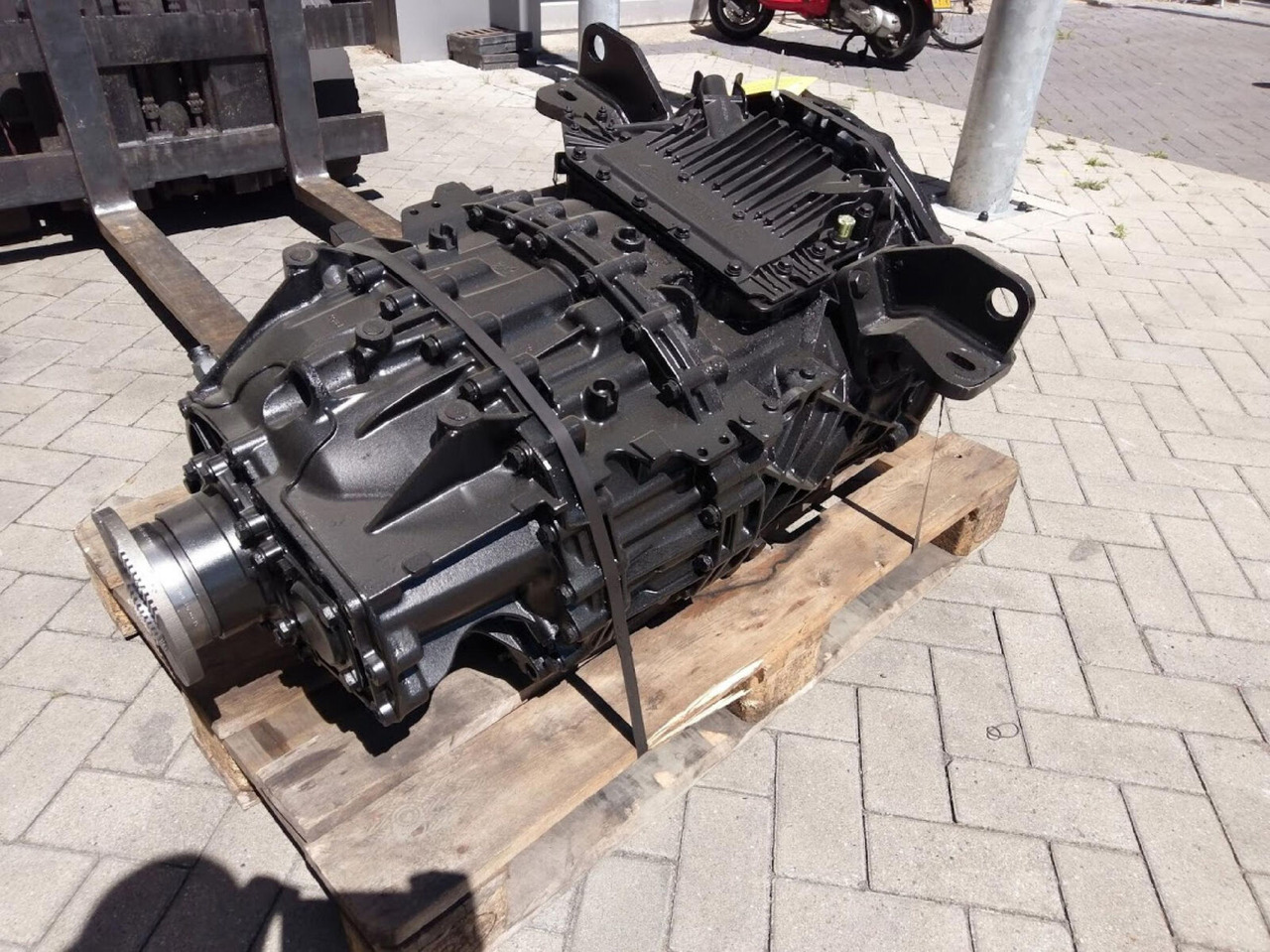 ZF LTM 1055-3.2 gearbox Astronic 12 AS 2302 - Скоростна кутия за Автокран: снимка 4 ZF LTM 1055-3.2 gearbox Astronic 12 AS 2302 - Скоростна кутия за Автокран: снимка 4
