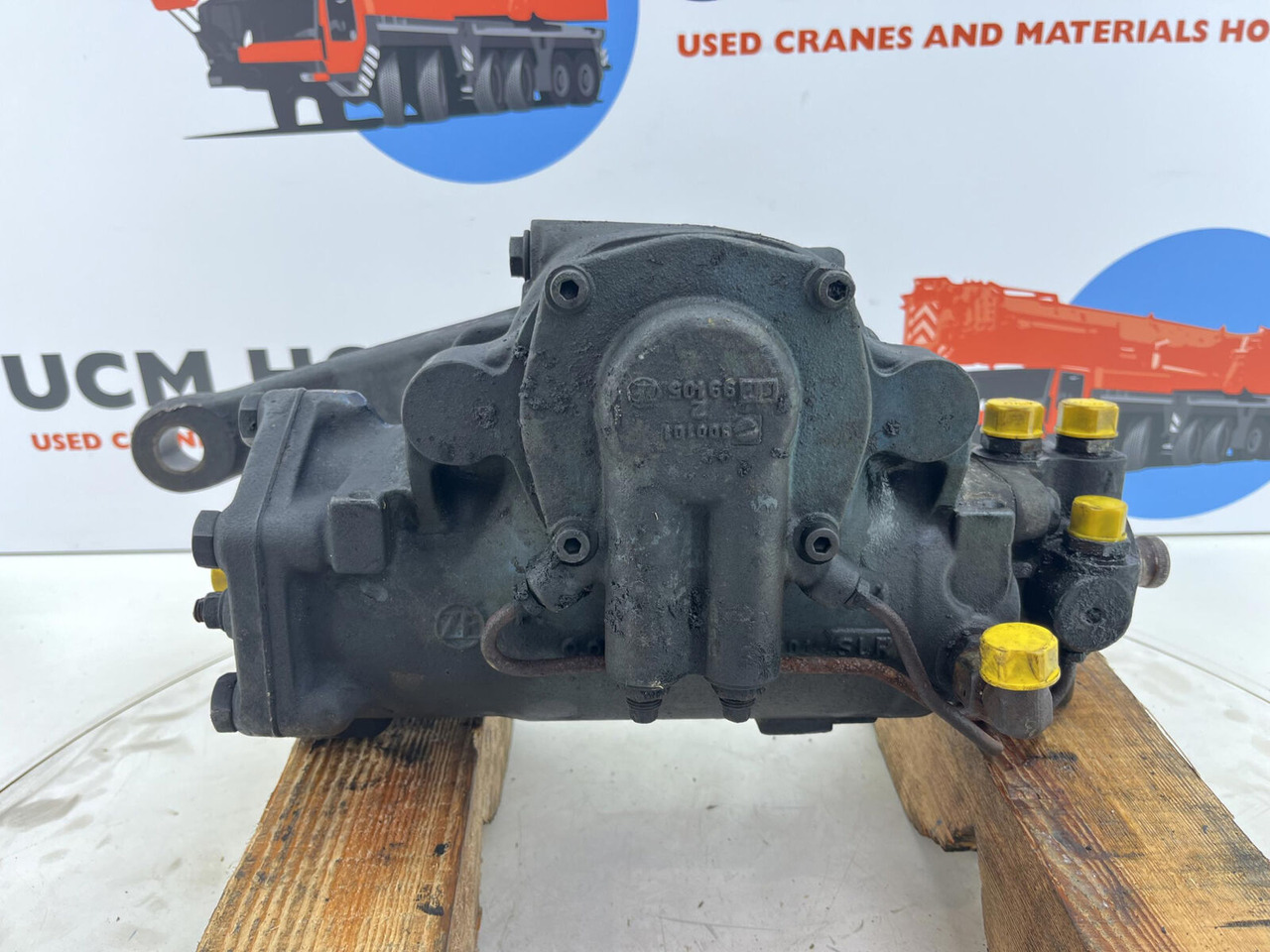 ZF LTM 1070 4.2 Steering box - Кормилна кутия за Автокран: снимка 5 ZF LTM 1070 4.2 Steering box - Кормилна кутия за Автокран: снимка 5