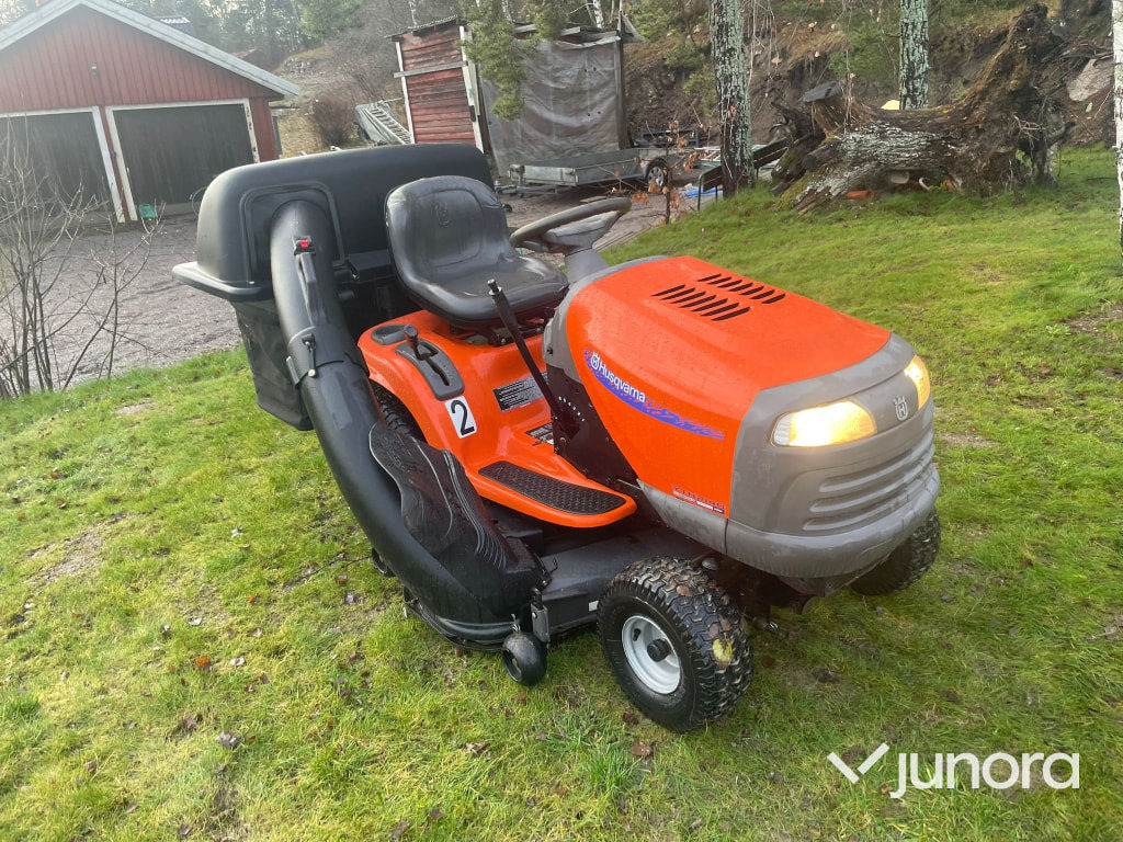 Åkgräsklippare - Husqvarna YTH2148 - Косачка за трева: снимка 5 Åkgräsklippare - Husqvarna YTH2148 - Косачка за трева: снимка 5